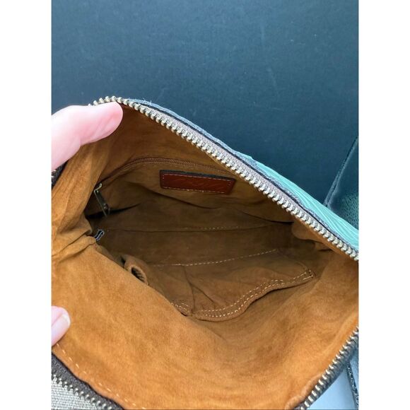 New Patricia Nash Valerie Tooled Leather Foldover Wristlet Sage - Picture 5 of 12